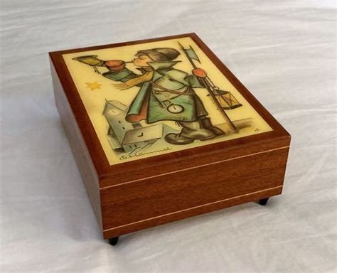 Vintage Japanese Music Box – Rare Collectibles